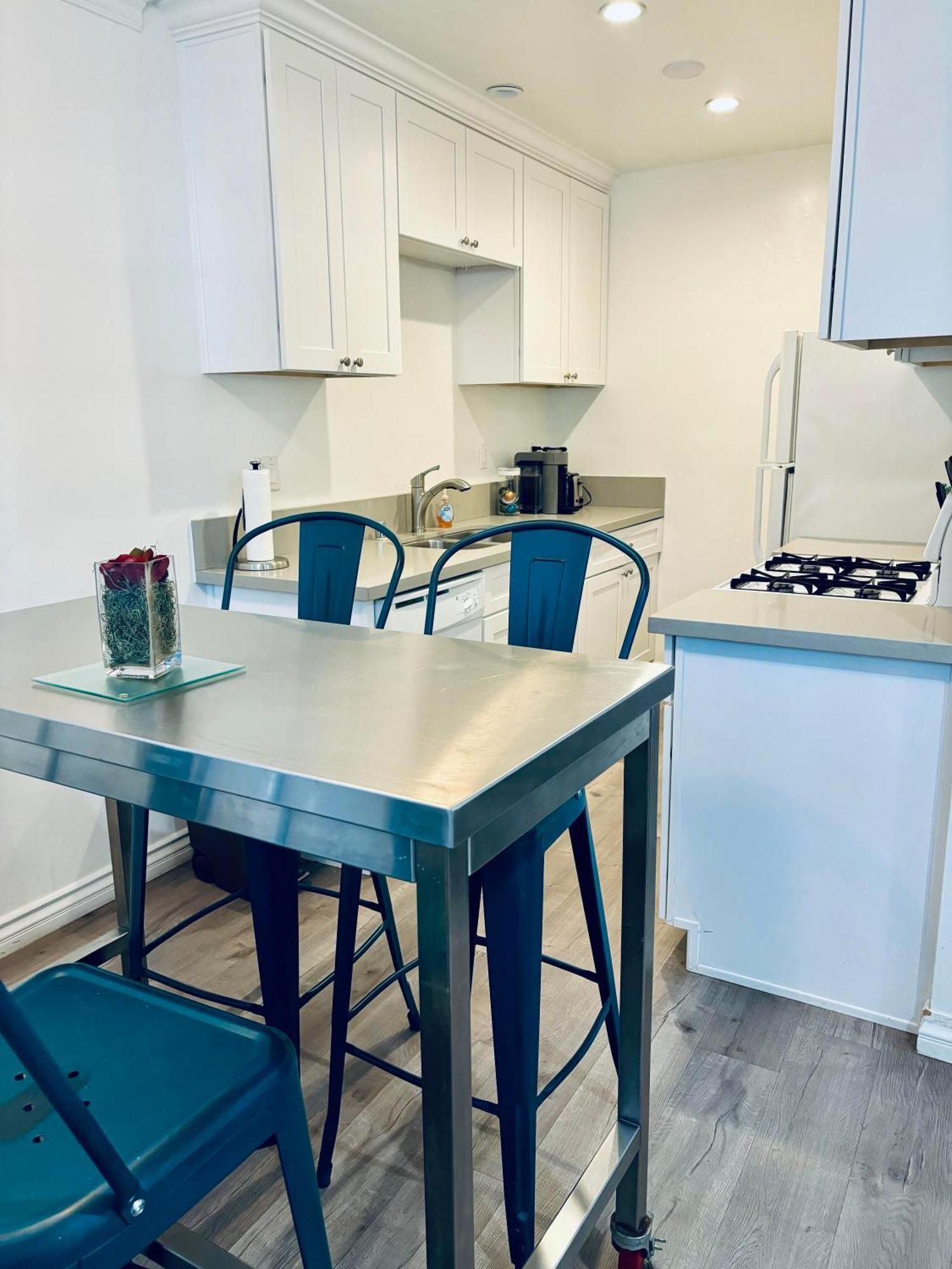 Century City By Westfields Apartment *